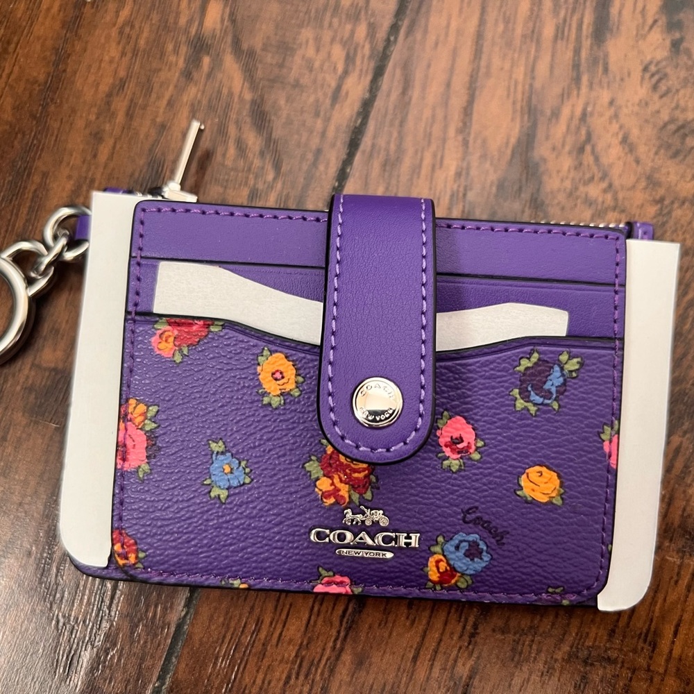 Coach ID wallet